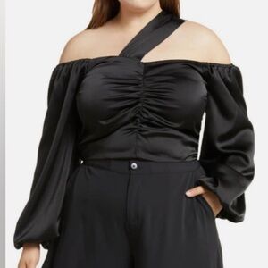 11 Honoré Collection Amel Cropped Satin Blouse, Black, sz 22